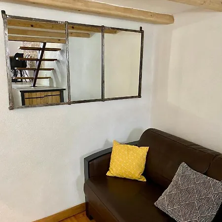 Vieil Apartment