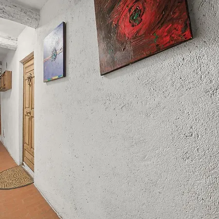 Le Castelet - Vieil Apartament *